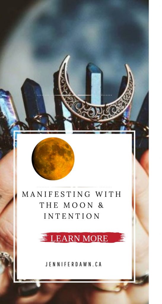 Manifesting with the Moon & Intention. Use the energy of the full moon with candle Magick to manifest. Moon Money Magick // Manifesting Abundance //