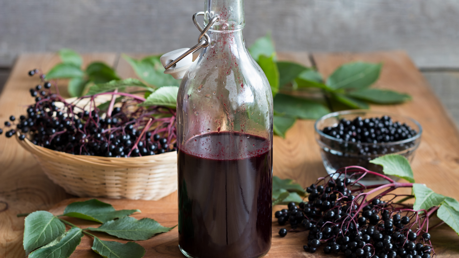 14 Benefits Of Using Elderberry Extract As A Natural Remedy