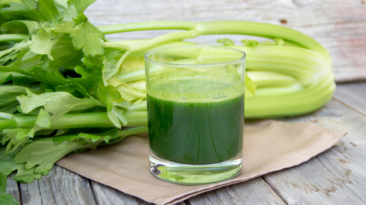 Celery Juice Benefits & How To Make Celery Juice Without A Juicer